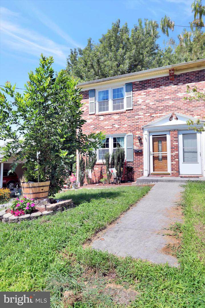381 11TH Street - Photo 1