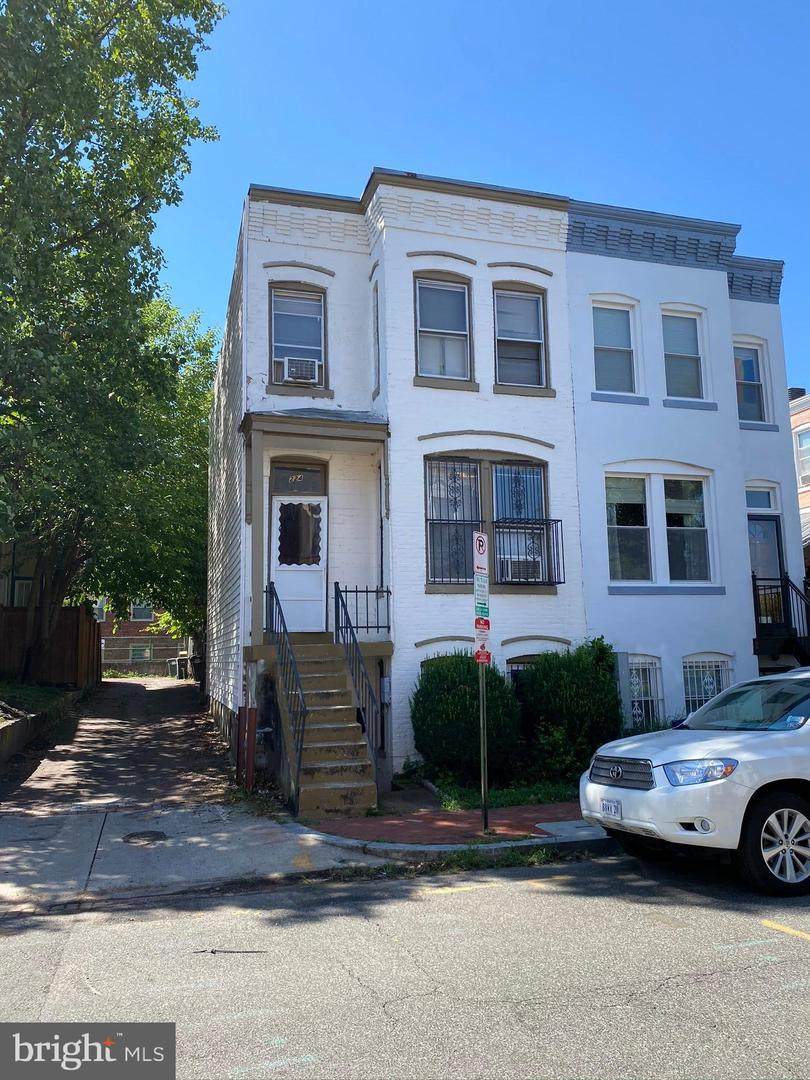 224 Elm Street - Photo 1