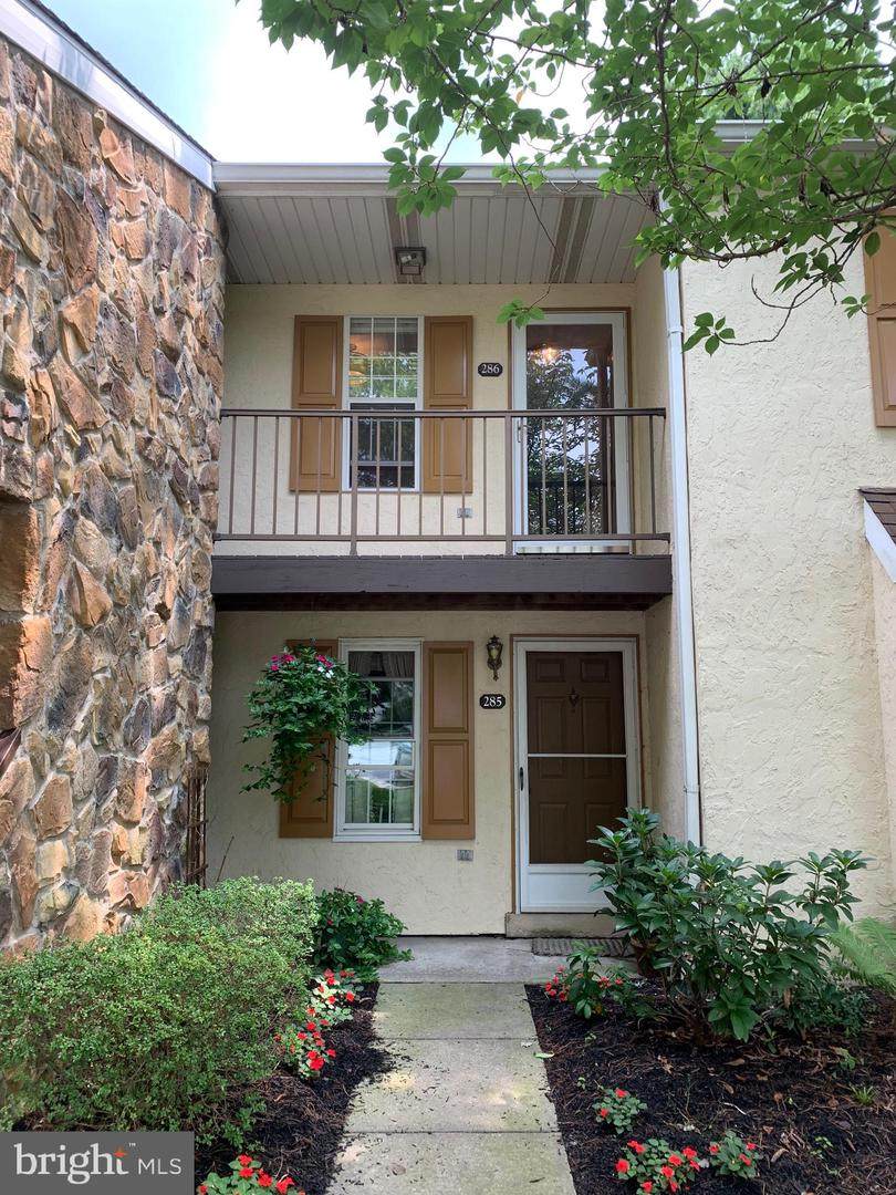 286 Valley Stream Lane - Photo 1