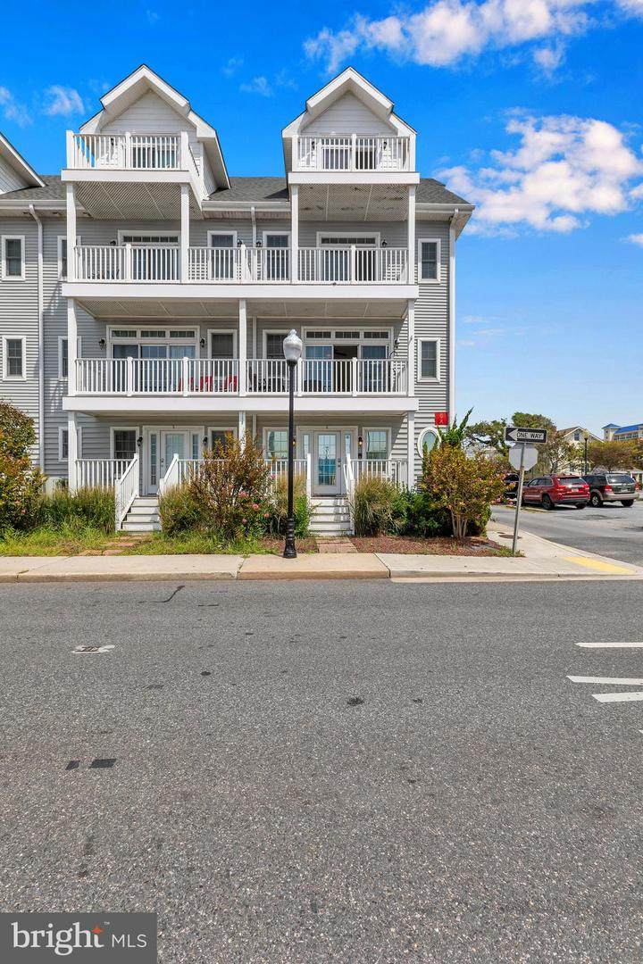 108 1ST Street - Photo 1