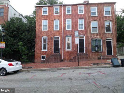 112 Scott Street - Photo 1
