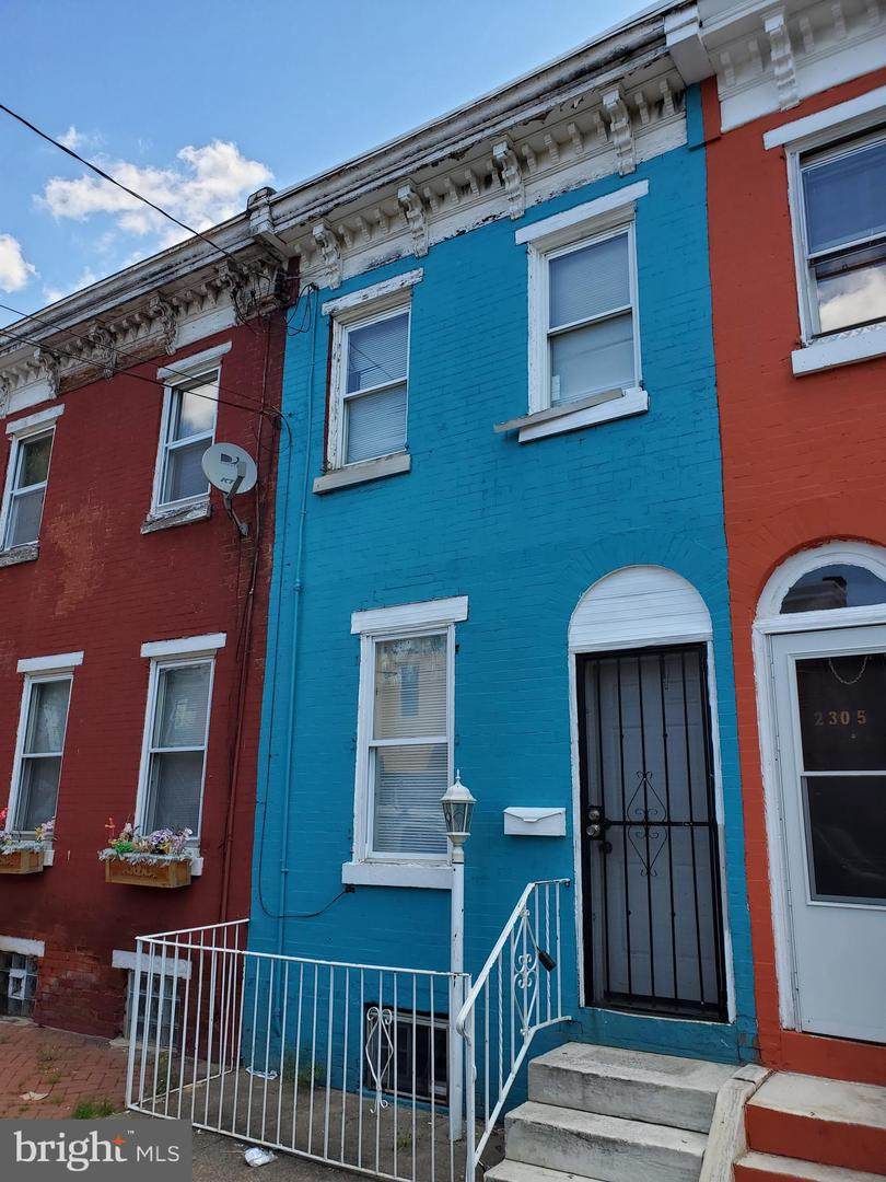 2307 Mascher Street - Photo 1