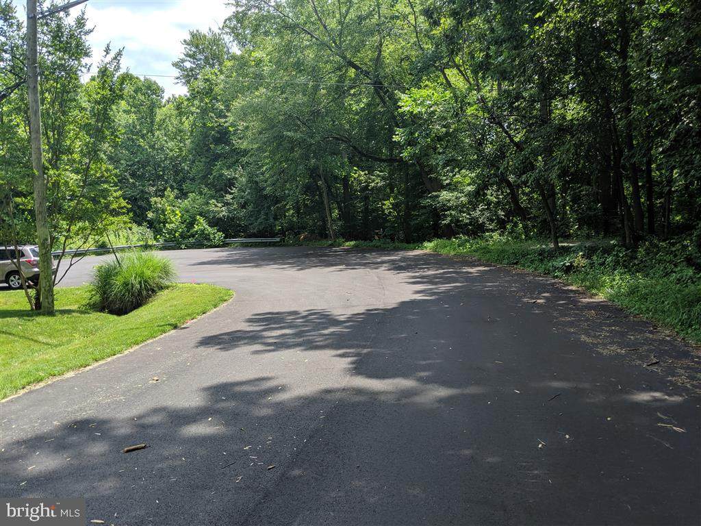 7801 Creekside View Lane - Photo 1