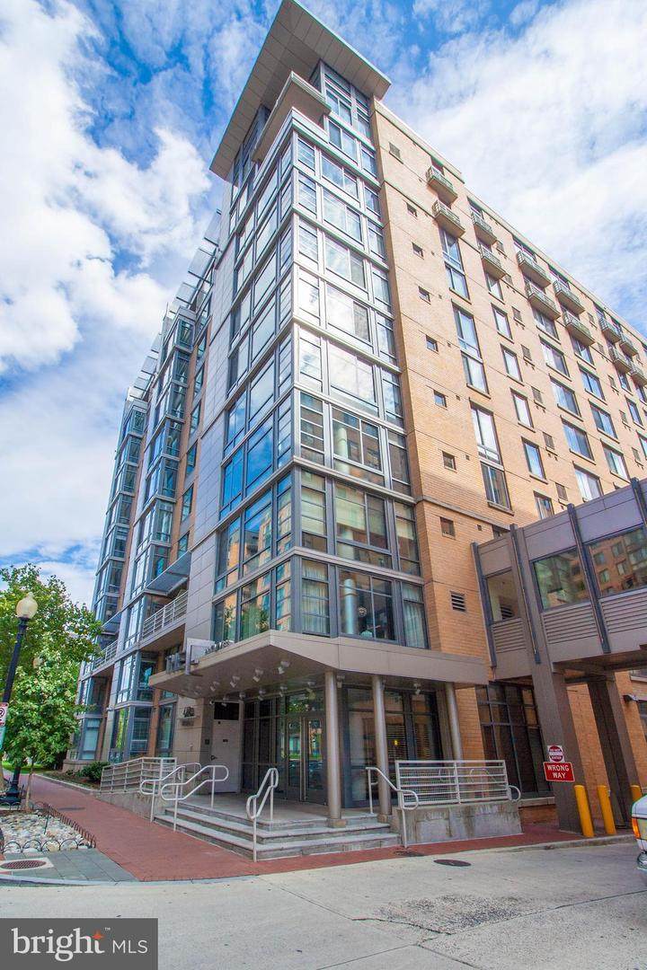 440 L Street - Photo 1
