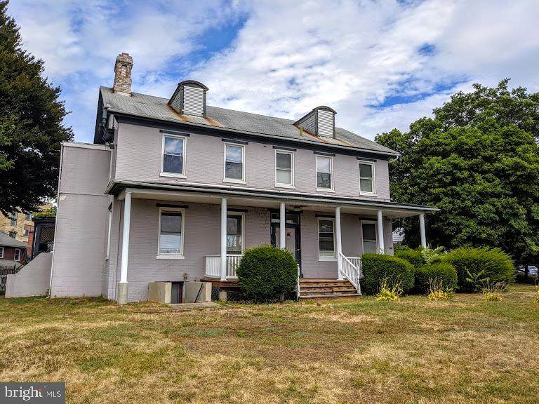 1820 Mulberry Street - Photo 1