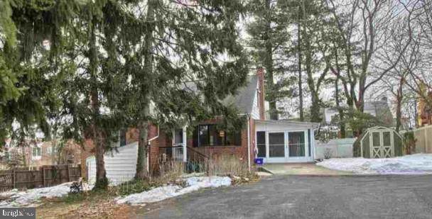 2437 Parkway Boulevard - Photo 1