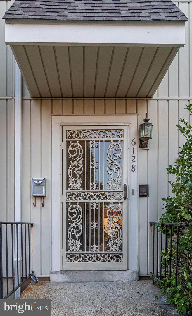 6128 Brandyhall Ct - Photo 1