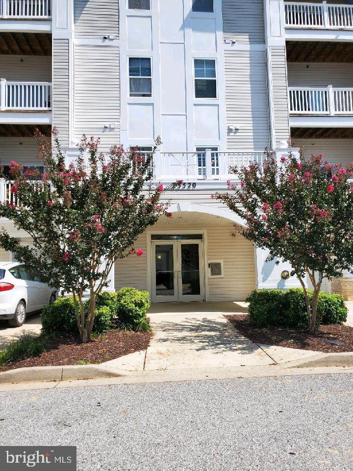 23520 F D R Boulevard - Photo 1