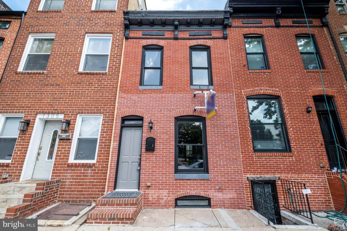 1307 Clinton Street - Photo 1