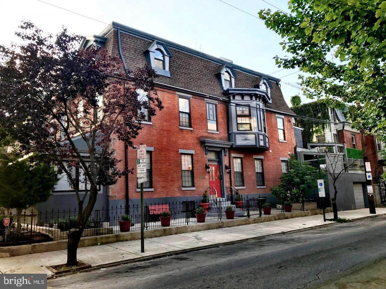 1301 Castle Avenue - Photo 1