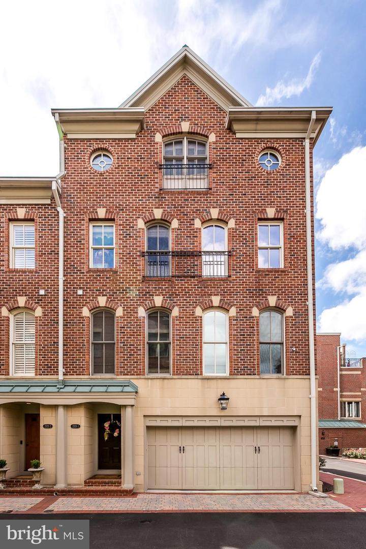 2325 Boston Street - Photo 1