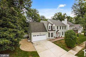 600 Glyndon Street - Photo 1