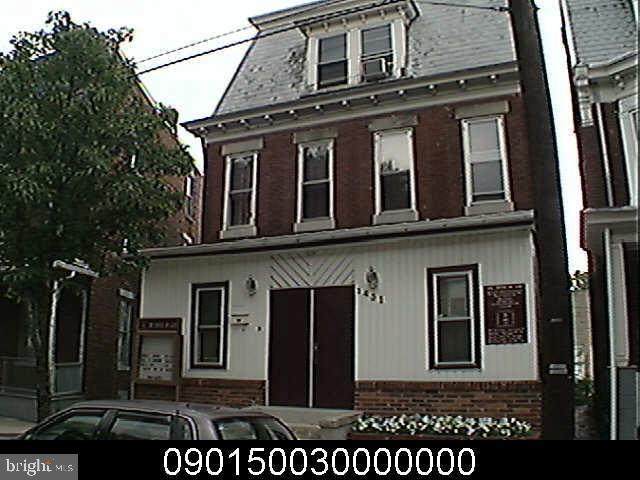 1431 Walnut Street - Photo 1
