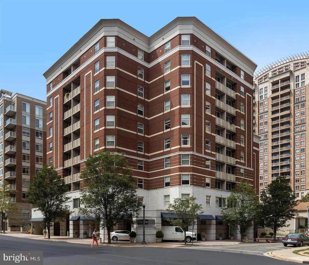 880 Pollard Street - Photo 1