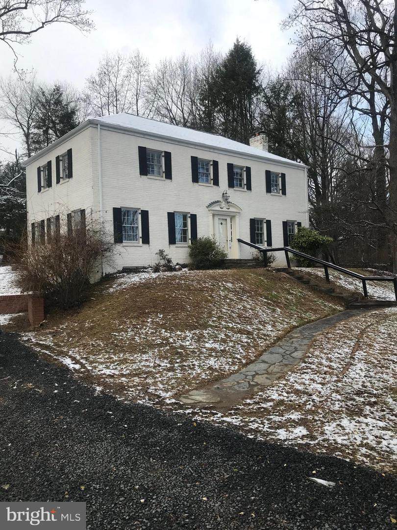 1060 Harvey Road - Photo 1