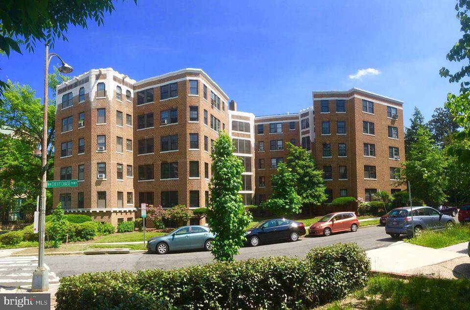 5130 Connecticut Avenue - Photo 1