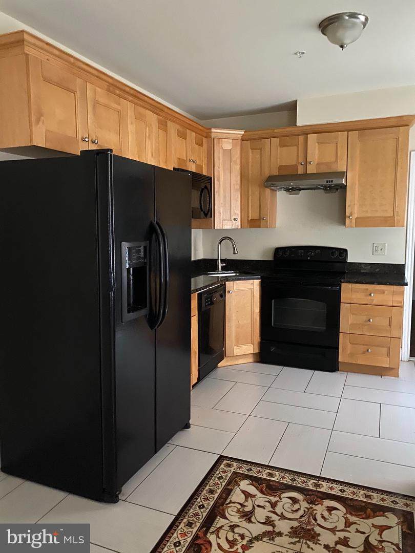 926 Arch Street - Photo 1