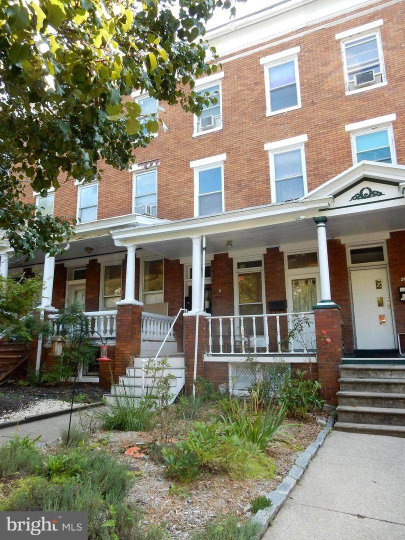 2615 Calvert Street - Photo 1
