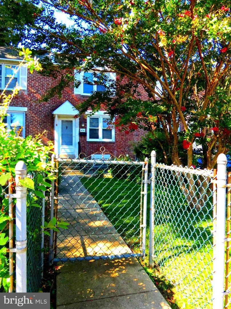 906 Argyle Road - Photo 1