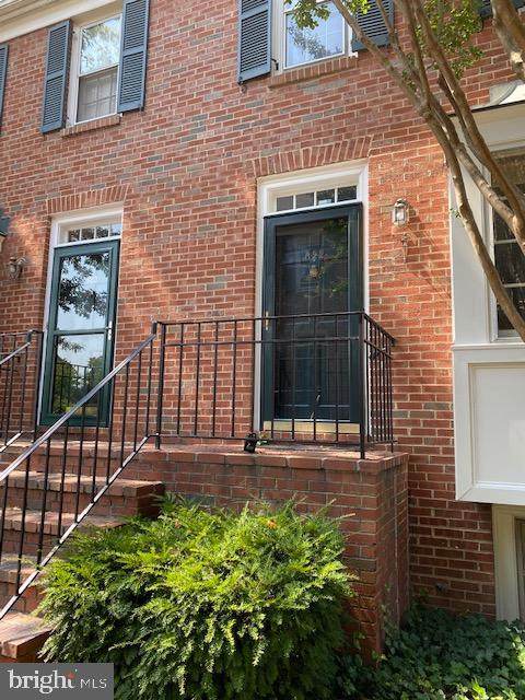 822 Bashford Lane - Photo 1