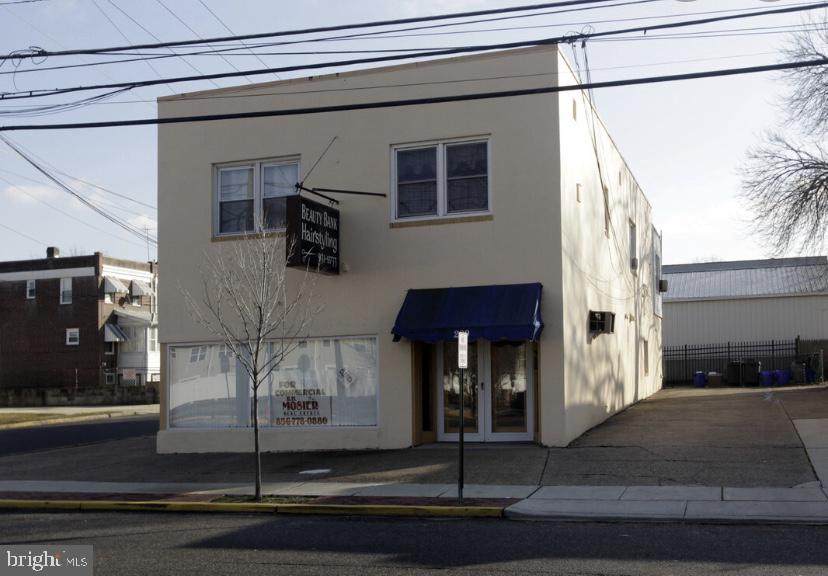 200 Kings Highway - Photo 1