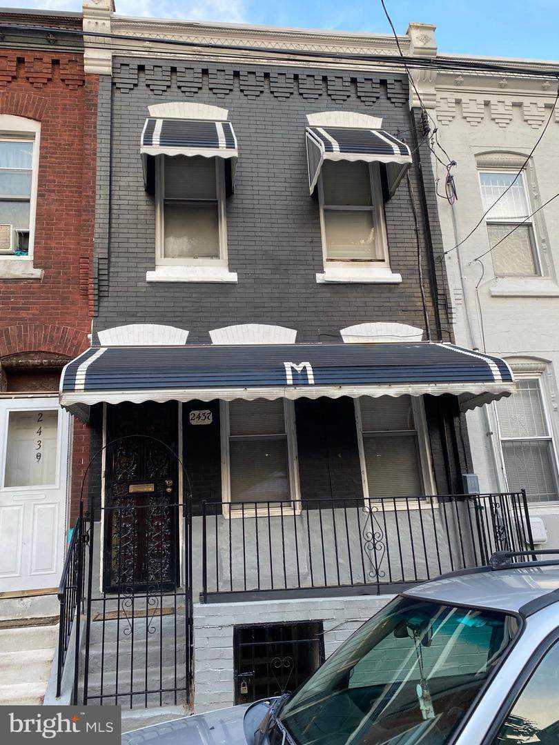 2437 Carlisle Street - Photo 1