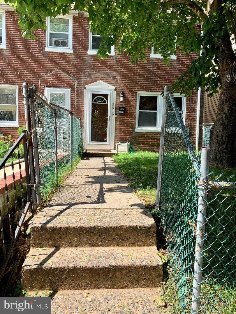 2519 Pine Street - Photo 1