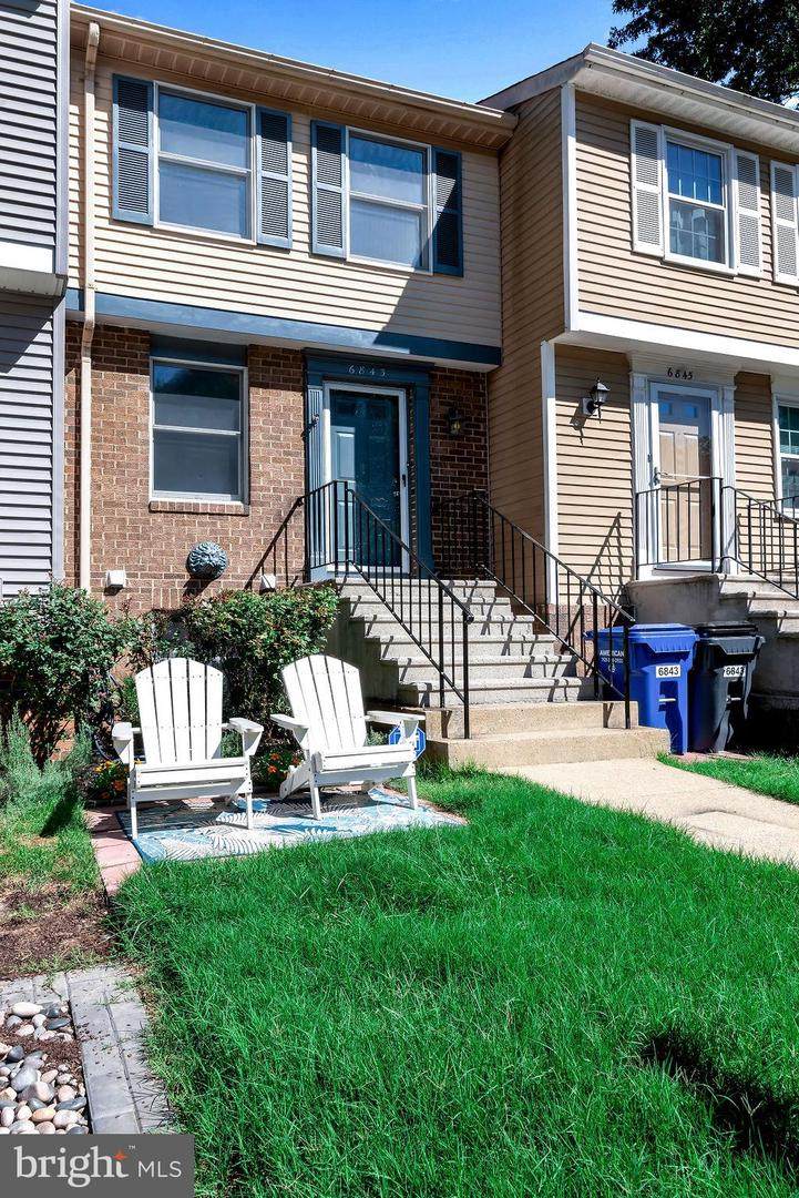 6843 Heatherway Court - Photo 1