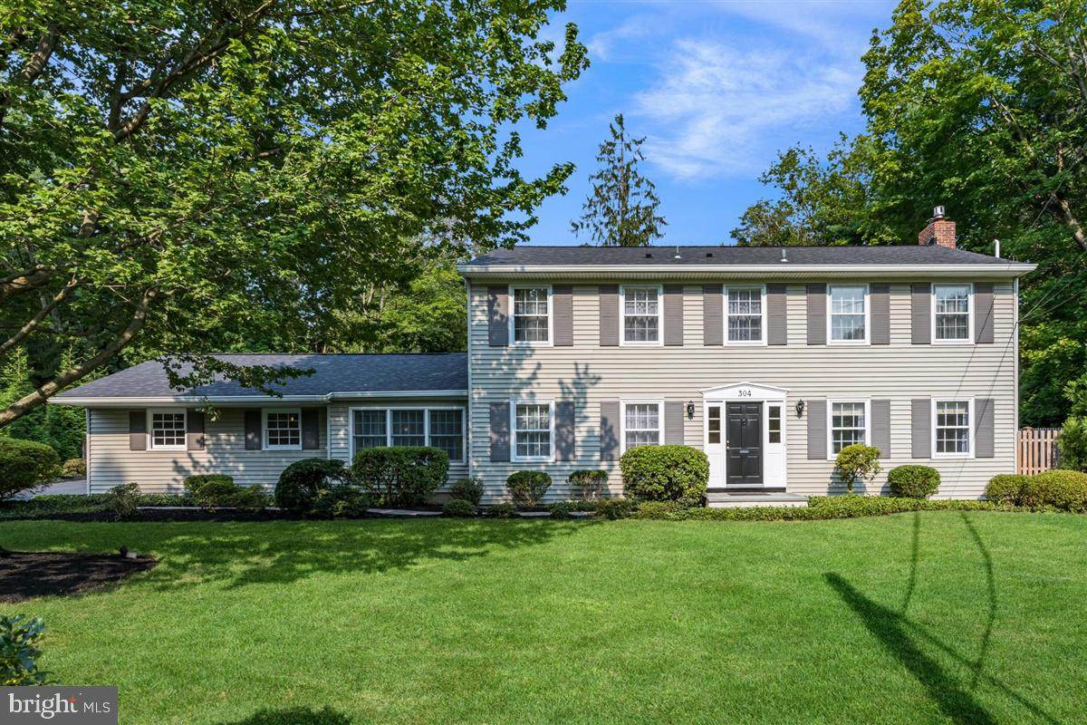 304 Riverside Drive - Photo 1