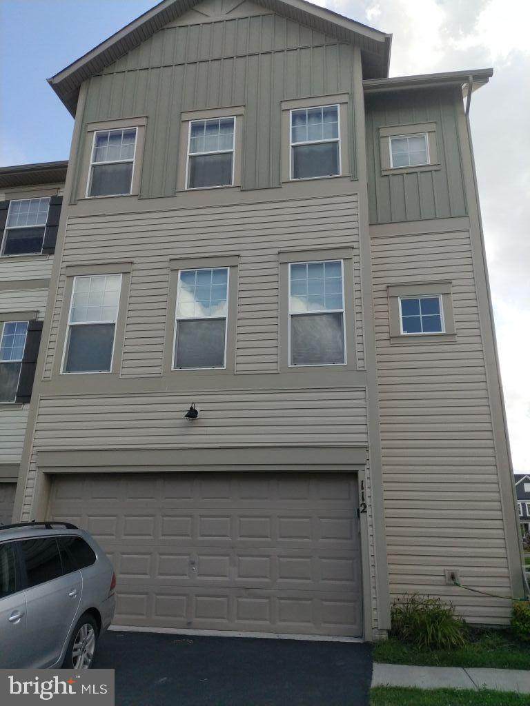 112 Rotunda Drive - Photo 1