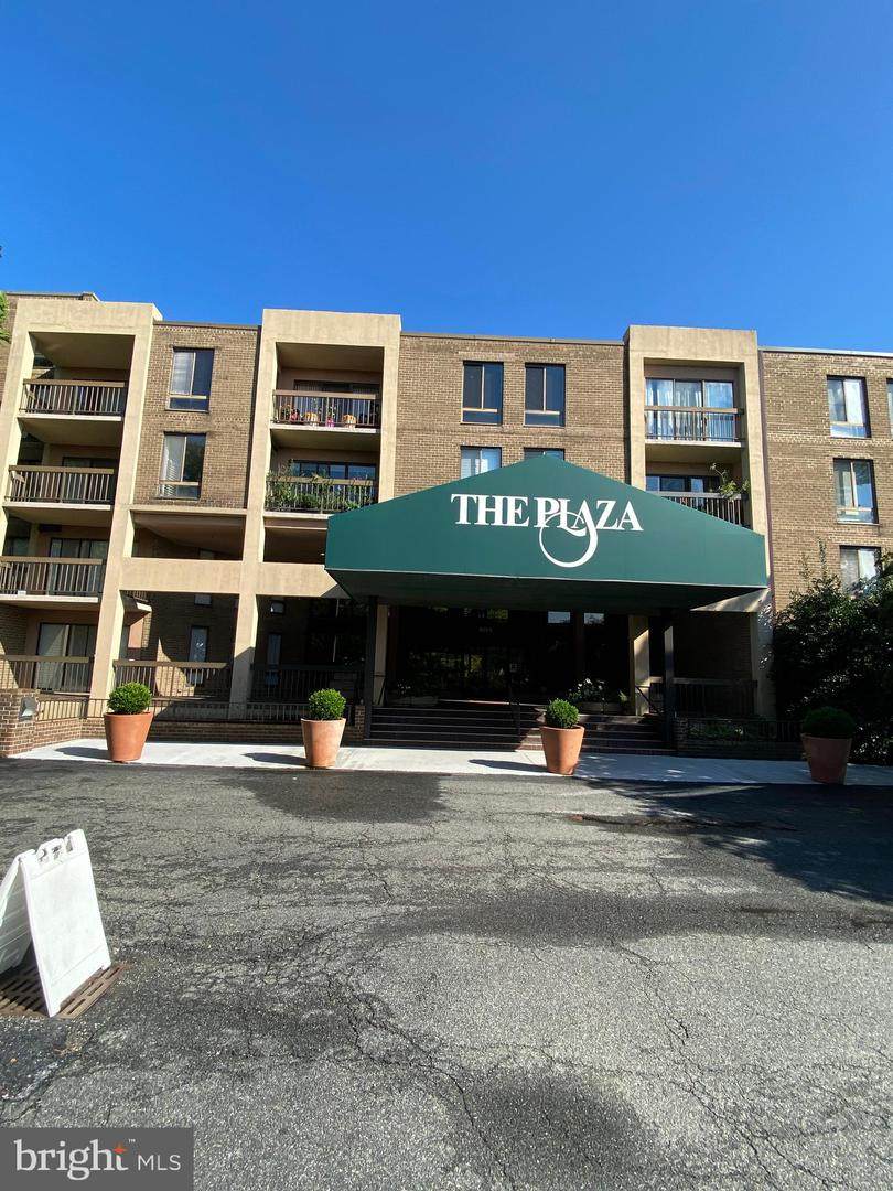 805 Howard Street - Photo 1