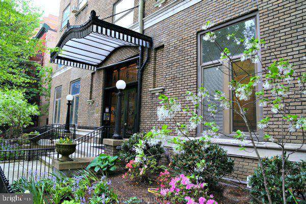 1734 P Street - Photo 1