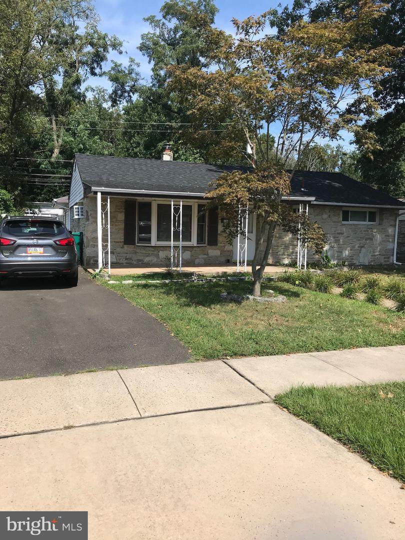 2608 Laurel Drive - Photo 1