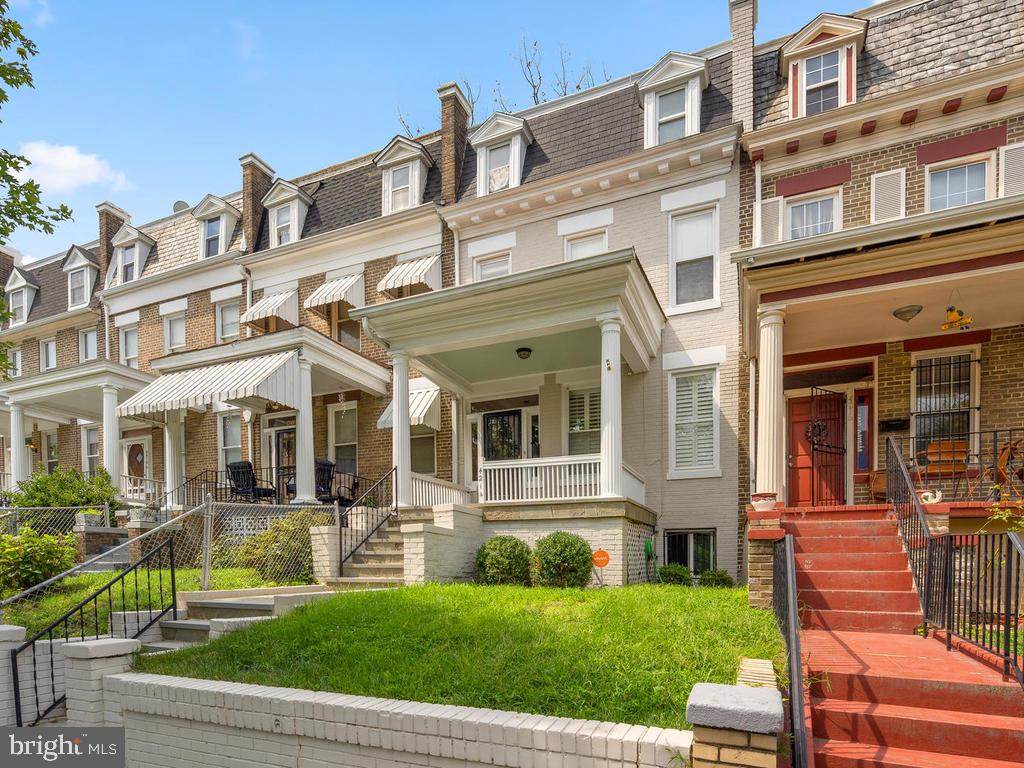 4214 7TH Street - Photo 1