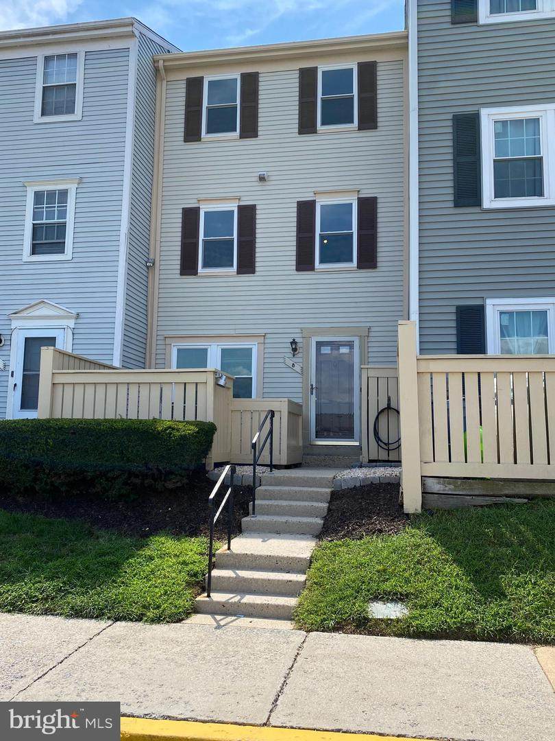 8 Appledowre Court - Photo 1
