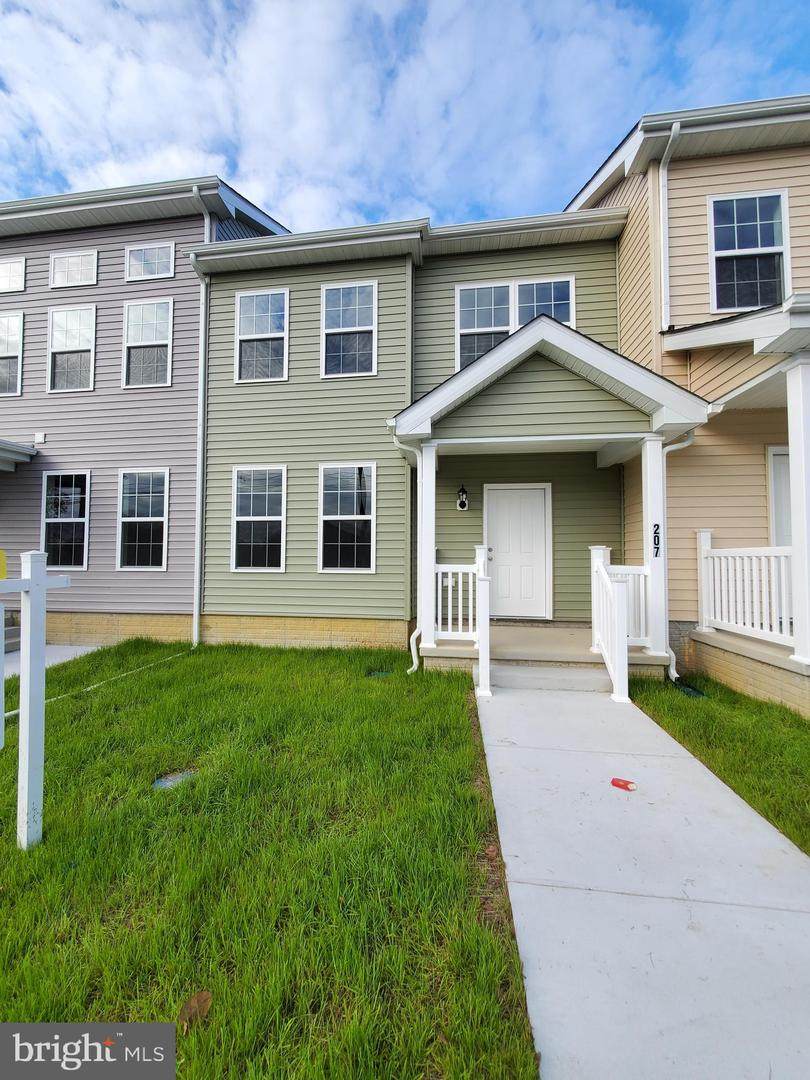 207 Front Street - Photo 1