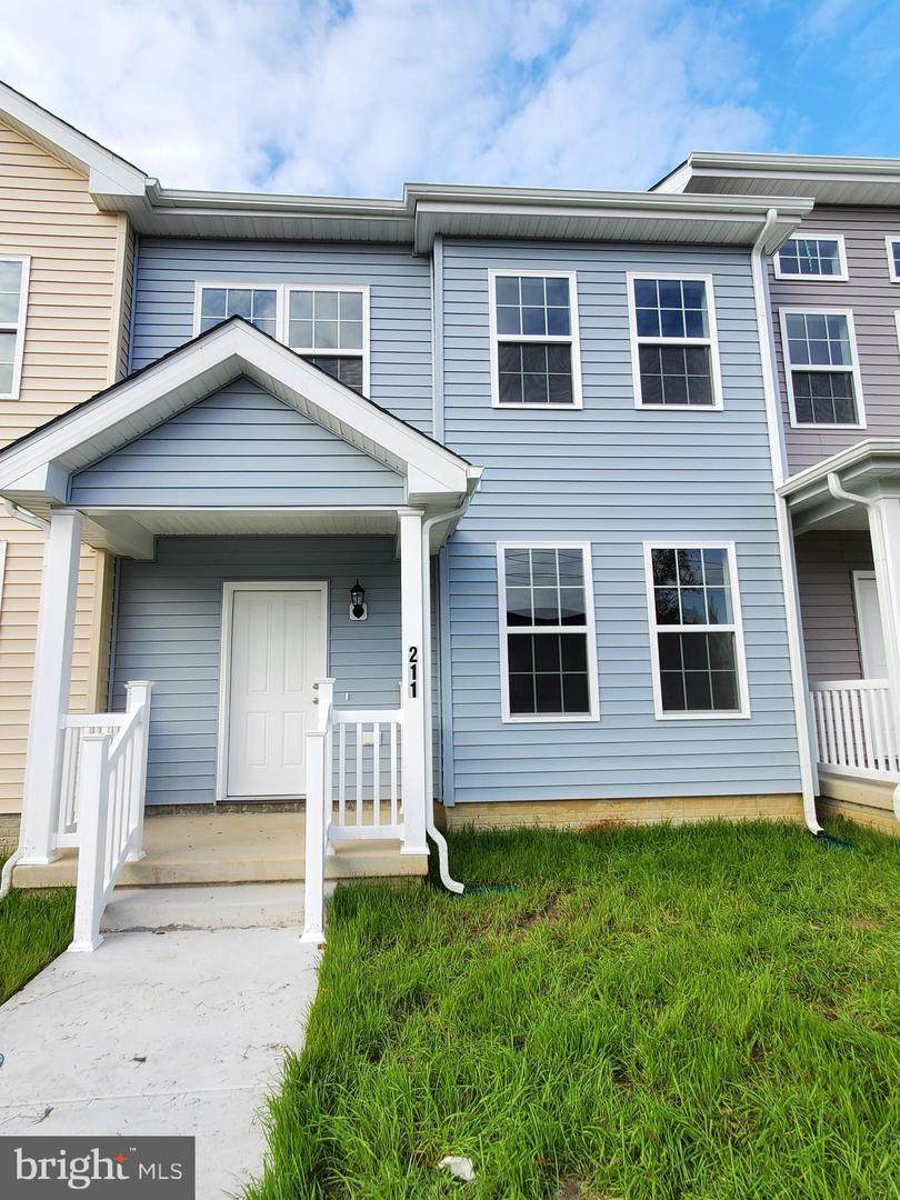 211 Front Street - Photo 1