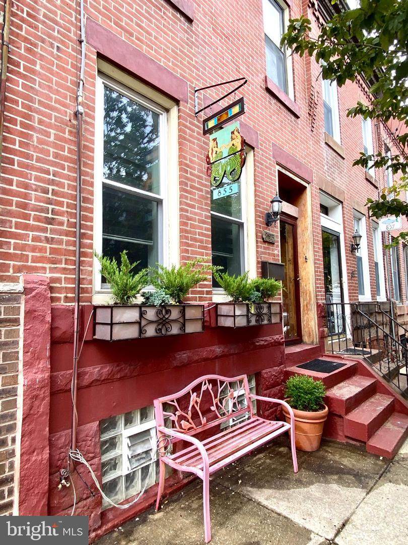 855 Thompson Street - Photo 1