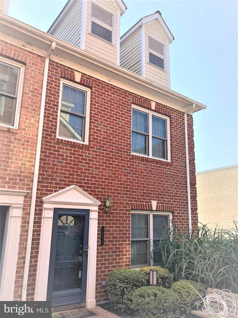 2254 Garfield Street - Photo 1