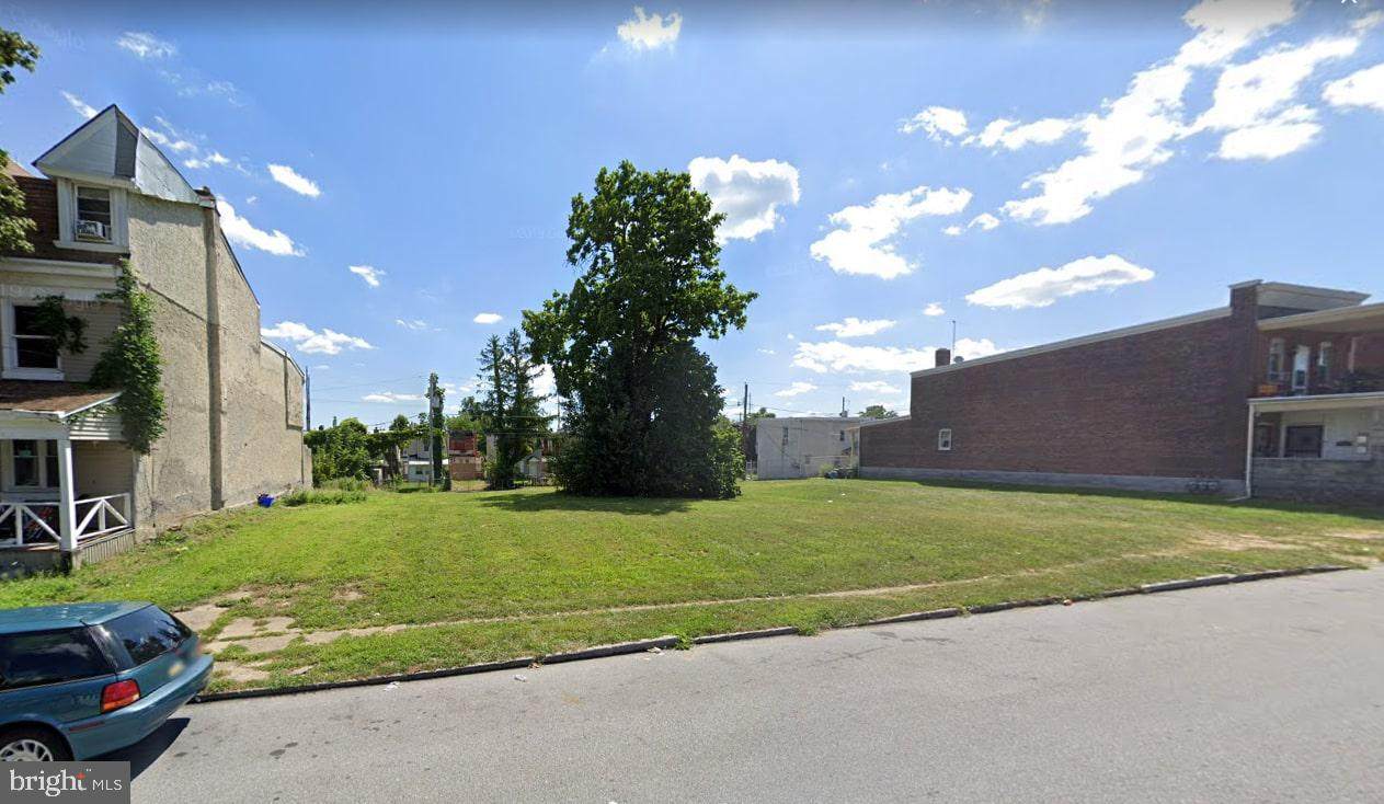 611 7TH Street - Photo 1
