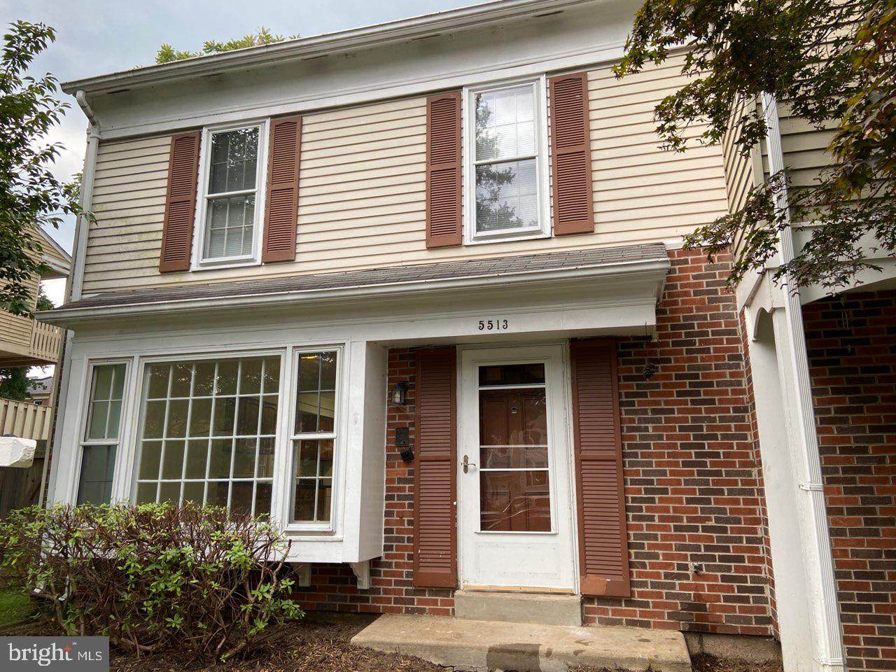 5513 Starboard Court - Photo 1