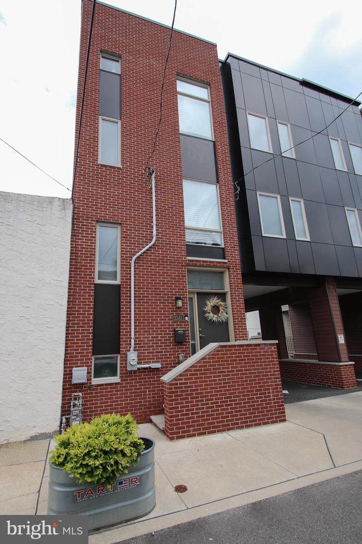 2341 Gordon Street - Photo 1