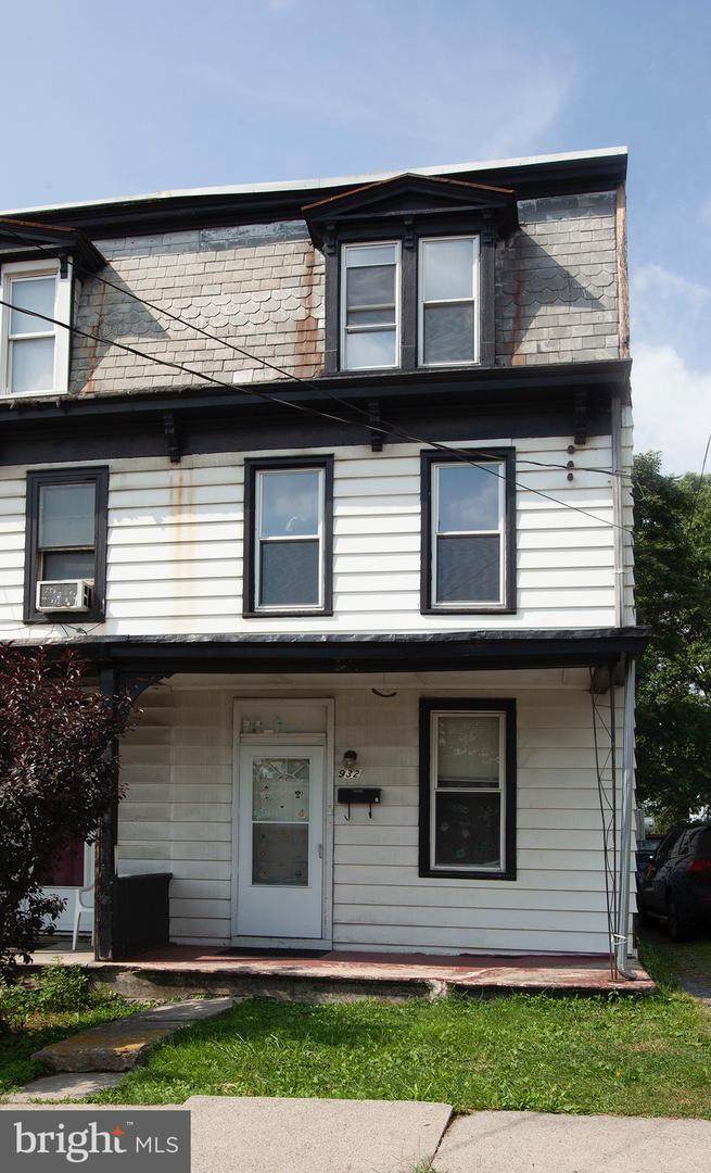 932 21ST Street - Photo 1