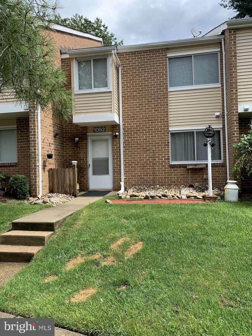 1082 Pendleton Court - Photo 1
