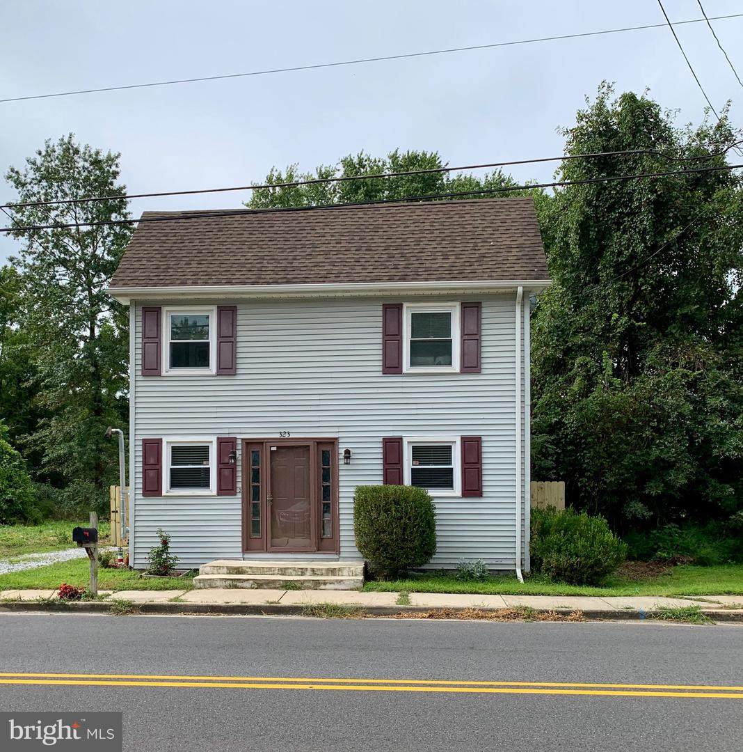 323 Bailey Street - Photo 1