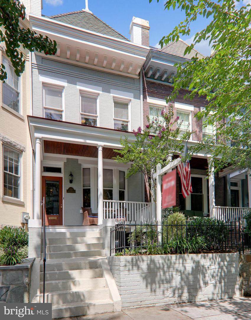 1731 Swann Street - Photo 1