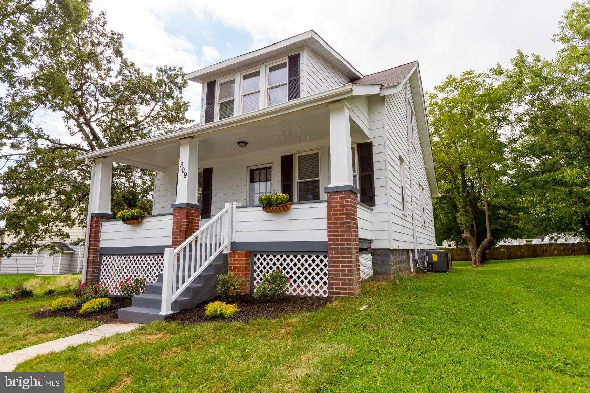 309 9TH Street - Photo 1
