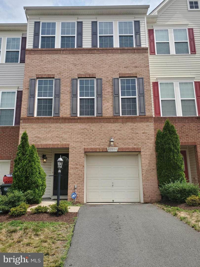 42634 Melville Terrace - Photo 1