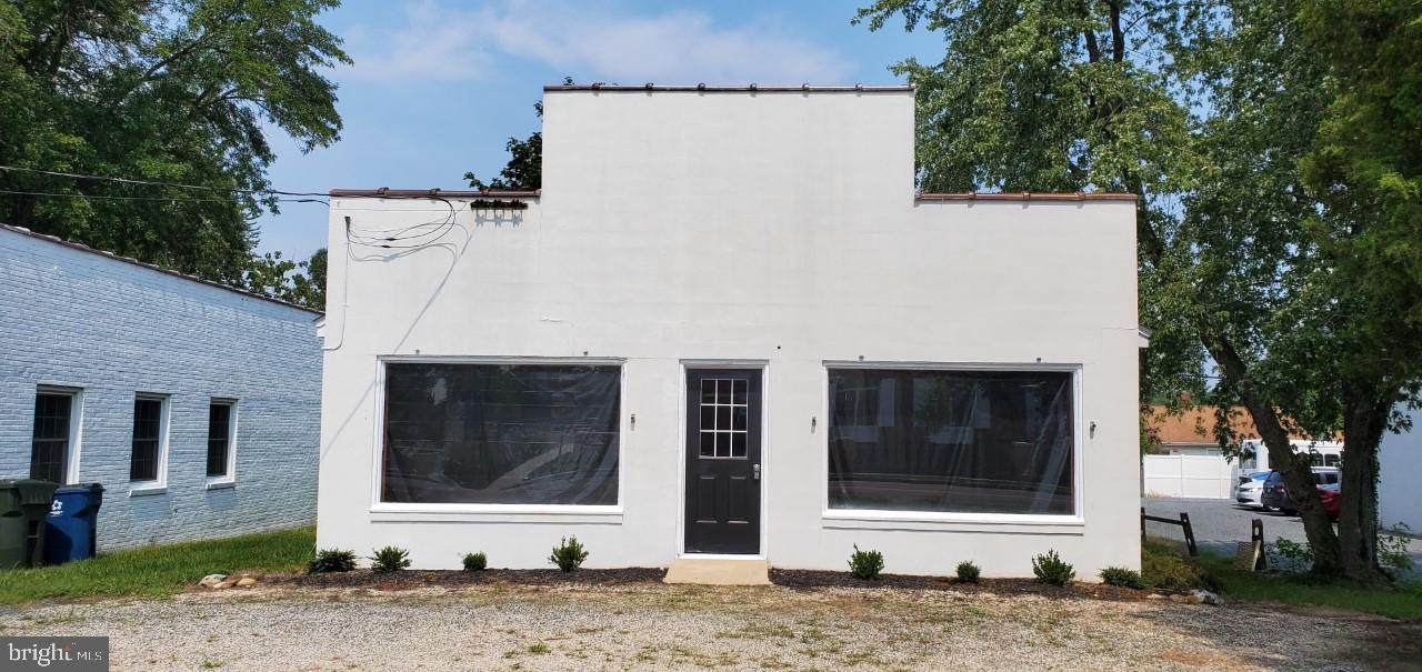 719 Goldsborough Street - Photo 1