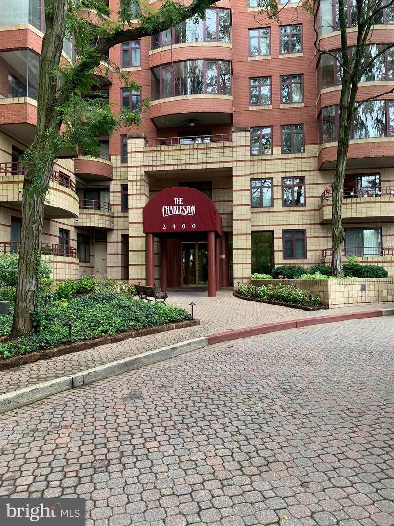 2400 Clarendon Boulevard - Photo 1